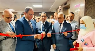 محافظ قنا