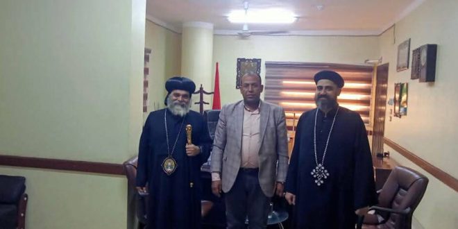 رئيس مركز نجع حمادي والأنبا بضابا