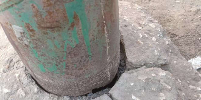 عمود إنارة آيل للسقوط بالشرقي بهجورة