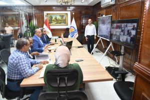  محافظ قنا يتابع غلق اللجان اليوم الثاني لانتخابات مجلس الشيوخ