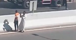 السيطرة على حريق بسيارة بيجو أعلى كوبري الرياح