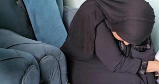 والدة الطفلة منى