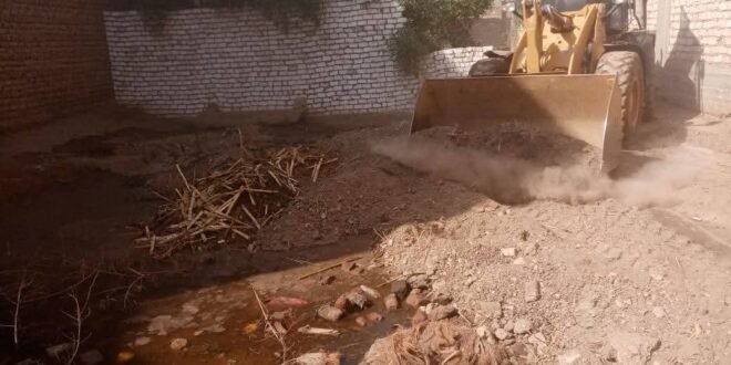 إنهاء أزمة تجمع المياه بفرشوط