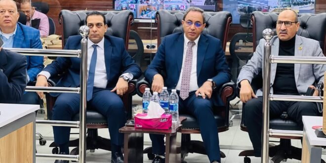 محافظ قنا يتابع انطلاق جولة الإعادة لانتخابات مجلس النواب