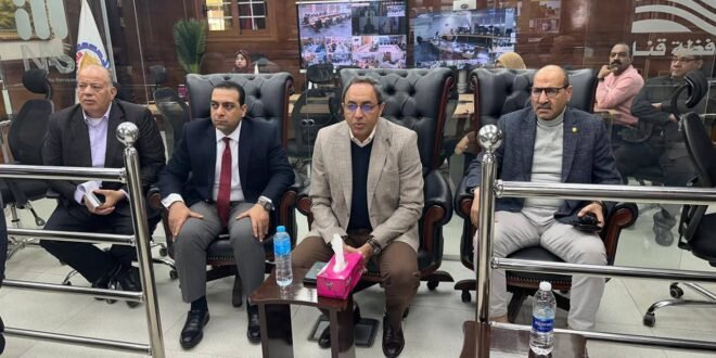محافظ قنا يتابع جولة الإعادة لانتخابات النواب