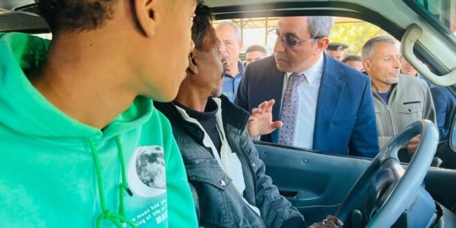 محافظ قنا يشن حملة مفاجئة على موقفي دندرة ونقادة