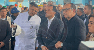 رئيس الوزراء ووزراء النقل والكهرباء