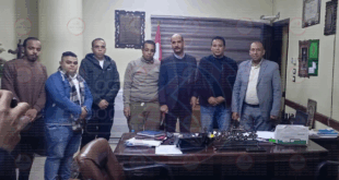 حسين الزمقان وعمال مطعم الطعمية