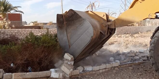 إزالة التعديات على أراضي الدولة بقنا