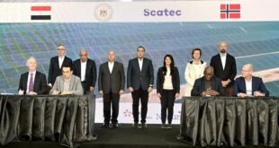 رئيس الوزراء يفتتح مشروع محطة طاقة شمسية بنجع حمادي