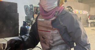 فتيات قنا يقتحمن أخطر مهن الصعيد