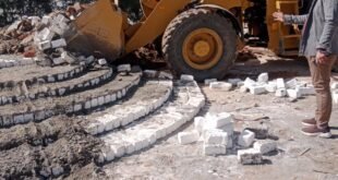 إزالة قاعة أفراح بفرشوط