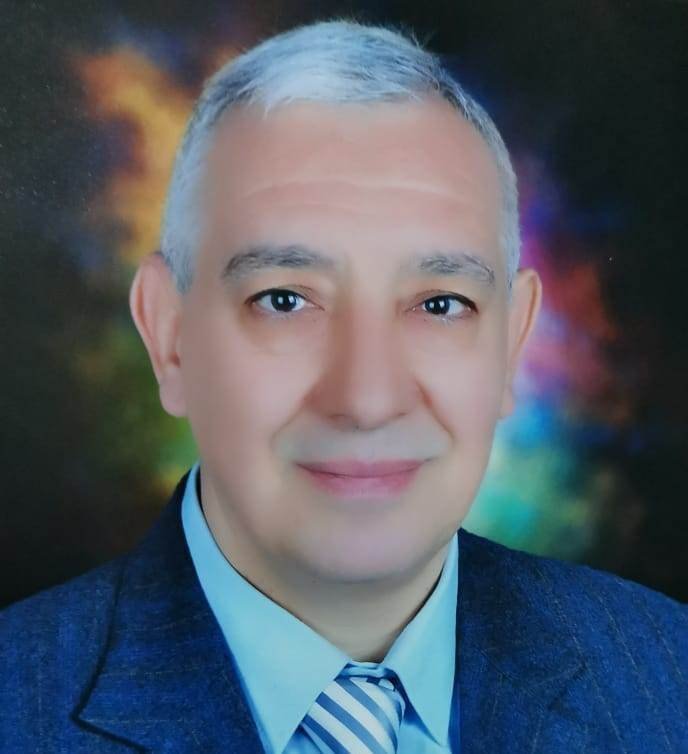 معلم الفيزياء بنجع حمادي