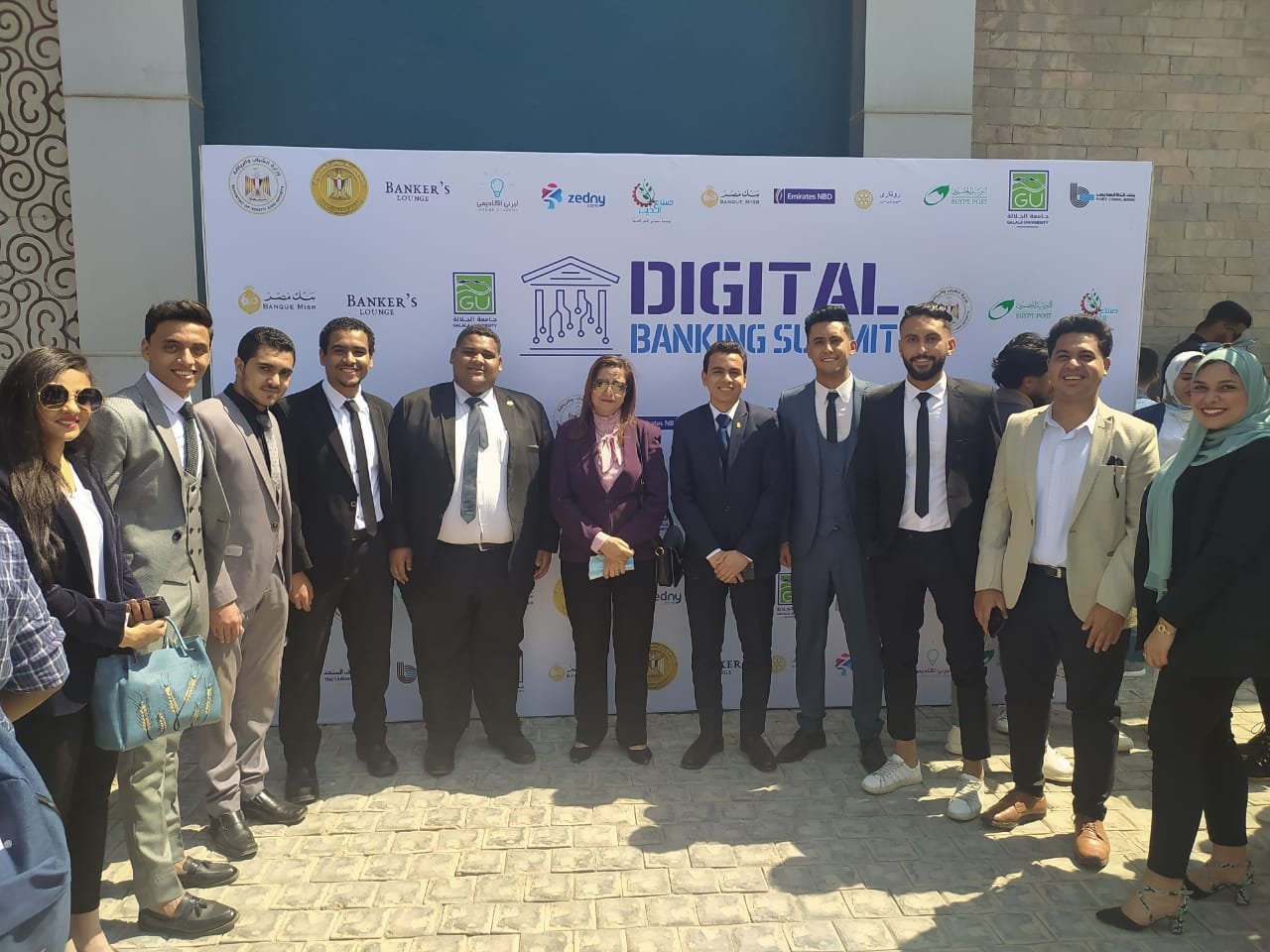 برلمان شباب قنا