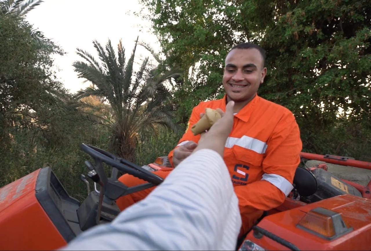 توزيع الجلاب في قنا