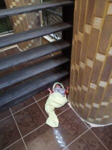 العثور على رضيعين