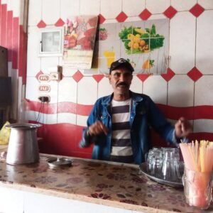 بائع عصير القصب في أبوتشت