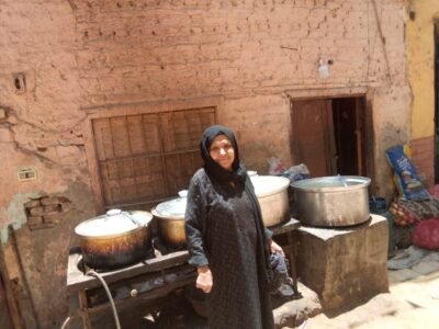 أقدم بائعة كشري