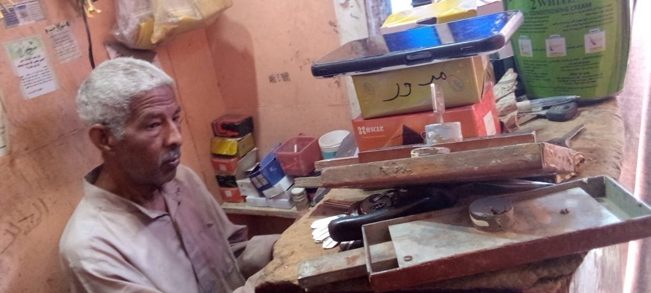 أقدم صانع مفاتيح بقنا