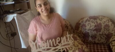 طالبة الفنون الجميلة