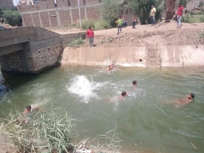 اب يضحي بنفسه في فرشوط