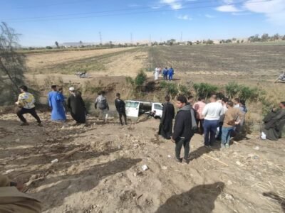 انقلاب ميكروباص داخل ترعة في قنا