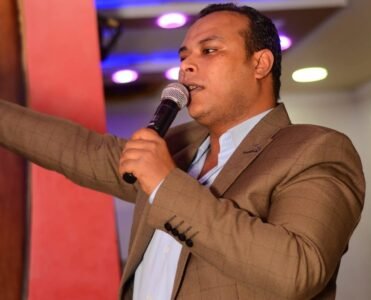 إسلام نبيل، رئيس مجلس ادارة بتوقيت النجع