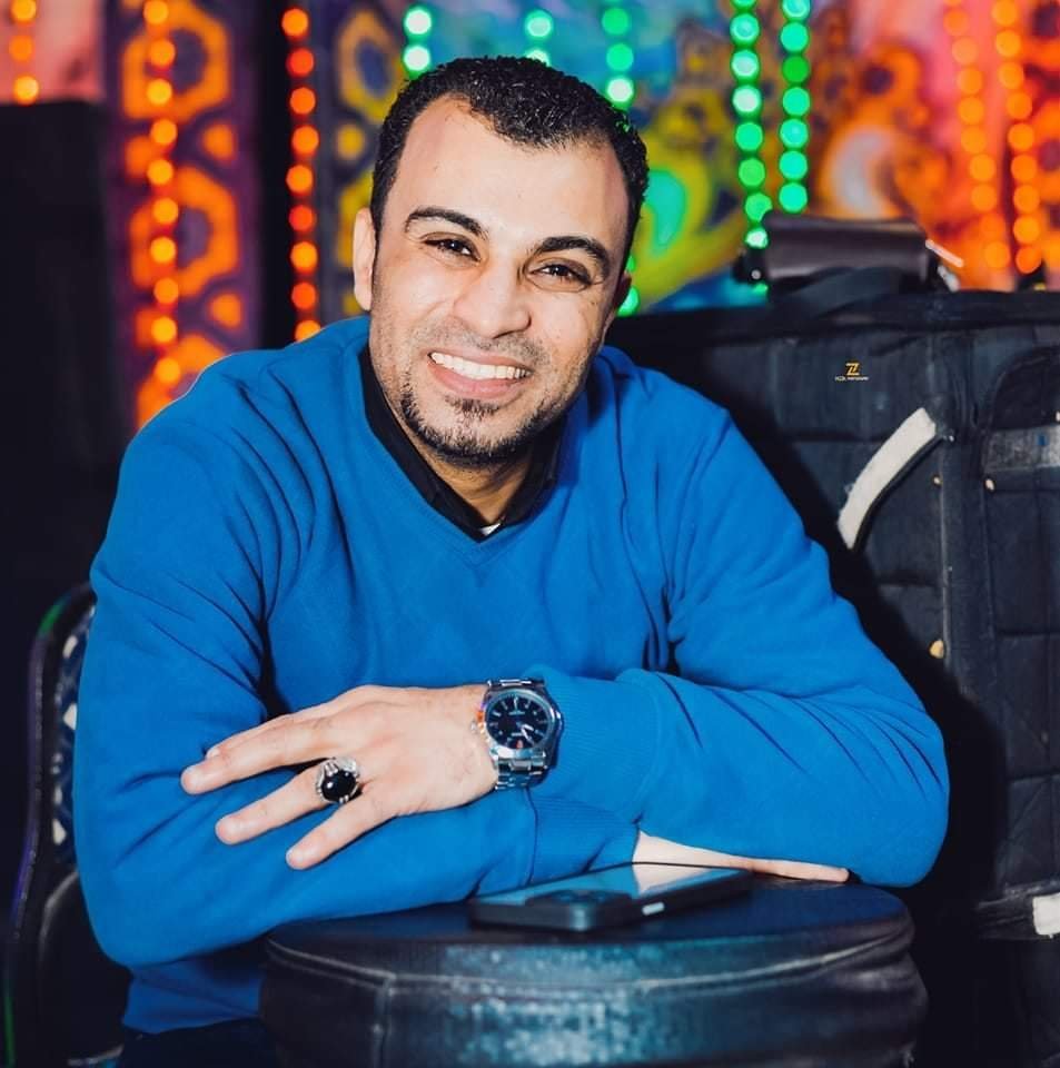 الفنان أحمد عادل كروان الصعيد