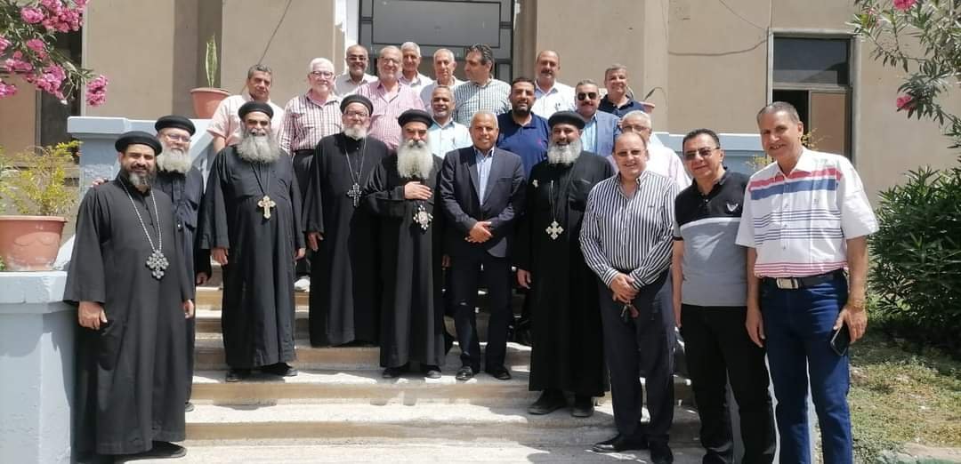 وفد كنسي يزور مصنع سكر نجع حمادي