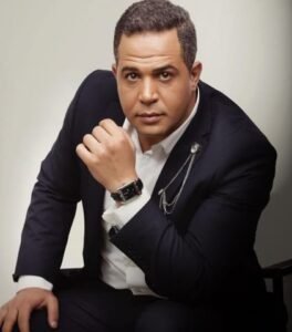 الفنان مصطفى درويش