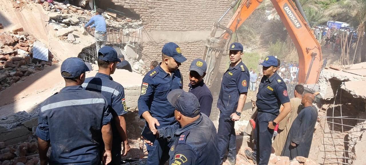 انهيار منزل في قنا