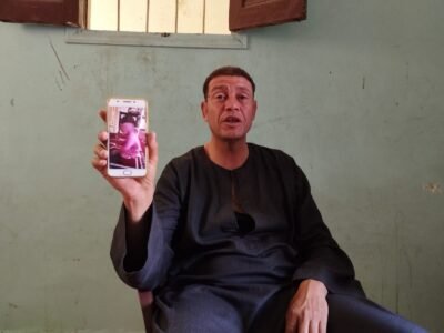 والد الطفلة رودينا في نجع حمادي