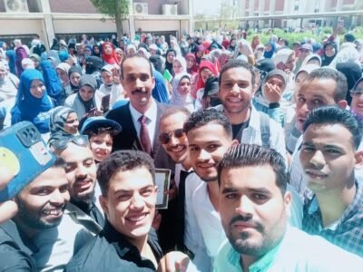 تكريم أستاذ بجامعة جنوب الوادي في قنا