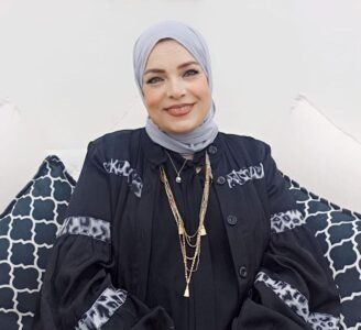 مديرة مدرسة في نجع حمادي