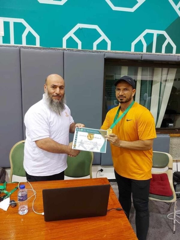 خلف القناوي ابن نجع حمادي