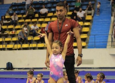 مدرب جمباز في نجع حمادي