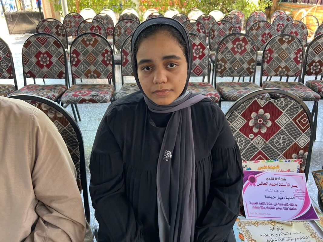 طالبة الثانوية العامة في نجع حمادي