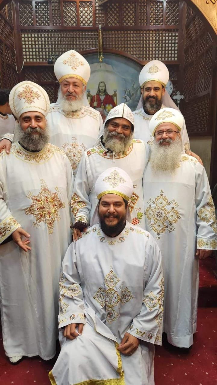الأباء الكهنة في إيبارشية نجع حمادي