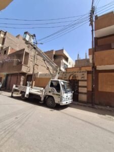 صيانة وإحلال كشافات الإنارة العامة