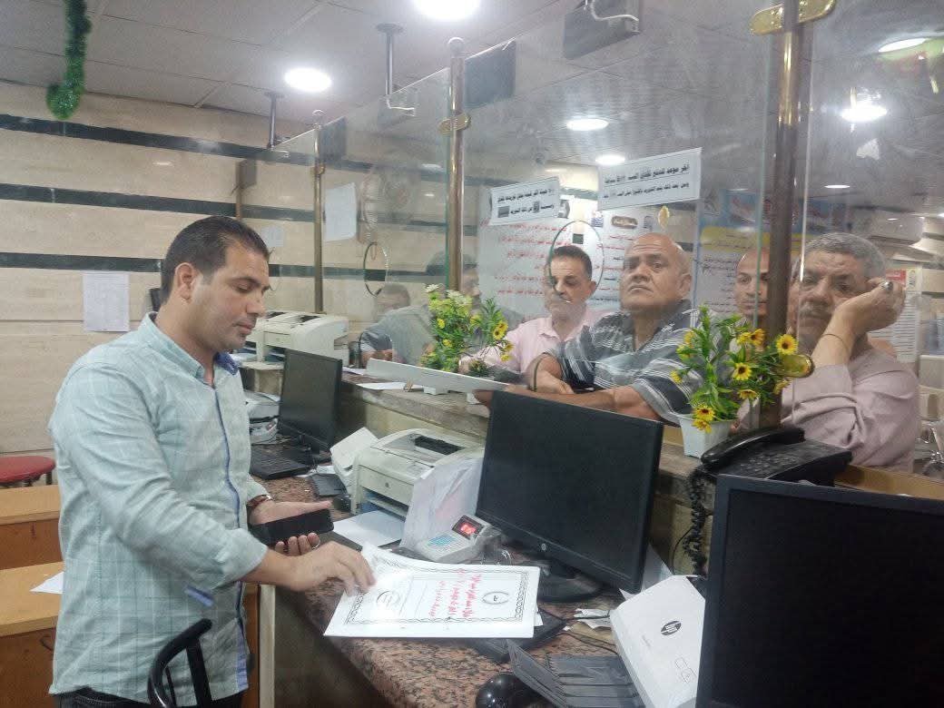 الأستاذ حاتم يمنى