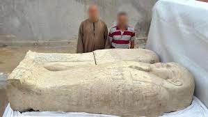 ضبط تابوت فرعوني بسوهاج