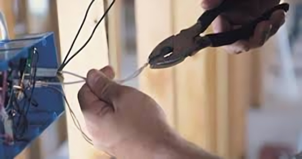 صعقًا بالكهرباء_صورة أرشيفية