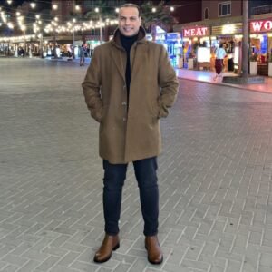 رجل الأعمال عصام بهلول