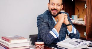 الدكتور محمود عنان