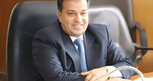 الدكتور أحمد عكاوي