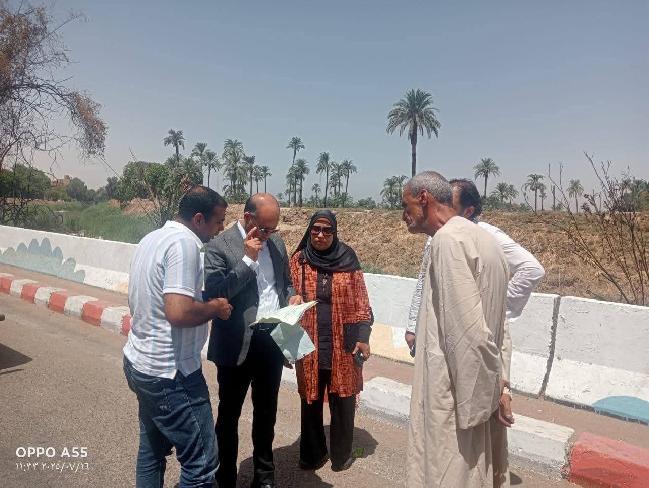 وكيل تموين قنا في جولة مفاجئة