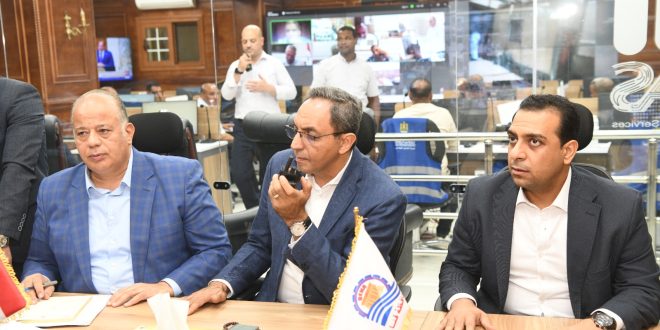 محافظ قنا يتابع غلق اللجان اليوم الثاني لانتخابات مجلس الشيوخ