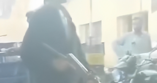 شخص يطلق النار من سلاح آلي داخل سوق في دشنا