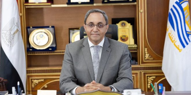 الدكتور خالد عبد الحليم محافظ قنا