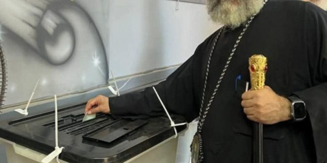 الأنبا بضابا يُدلي بصوته في انتخابات مجلس الشيوخ